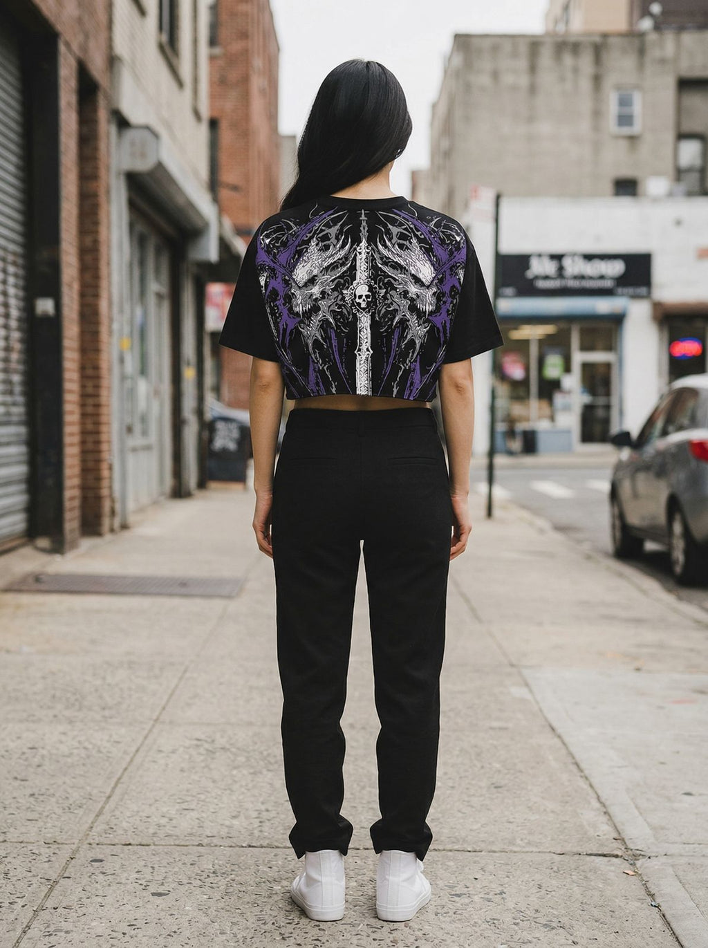 BREATHEDIVINITY HOLLOW SKULL CROP TOP
